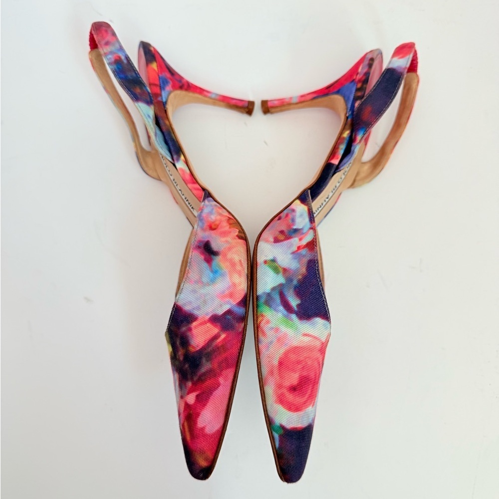 Manolo Blahnik Pink Red Watercolor satin Floral Carolyne slingback pumps EU 37.5 - Picture 4 of 8